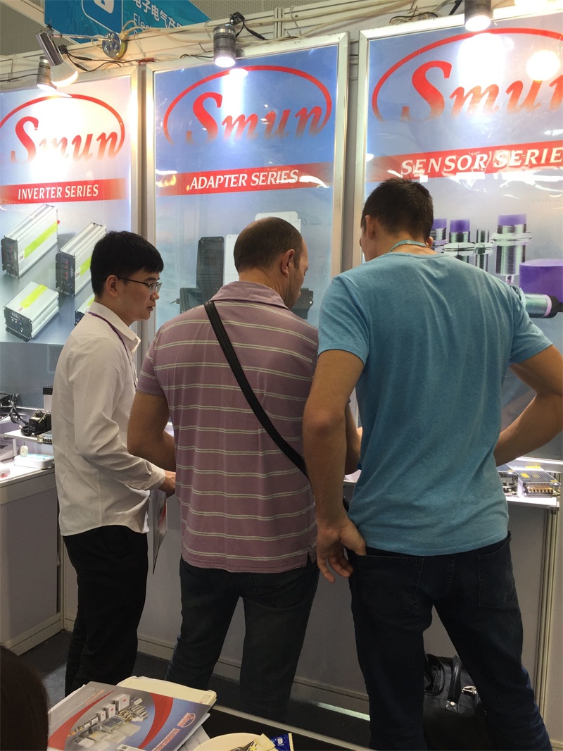 feira de papel&atilde;o 6