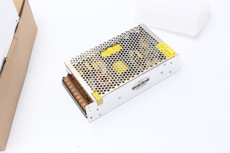Fonte de alimentação comutada de saída única (SMPS) Série S-200 de 200 W